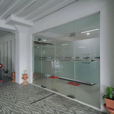 Urbanview Hotel Bari Syariah Palembang By Reddoorz Exteriér fotografie