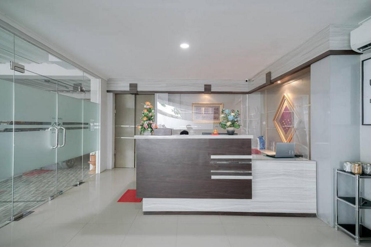 Urbanview Hotel Bari Syariah Palembang By Reddoorz Exteriér fotografie