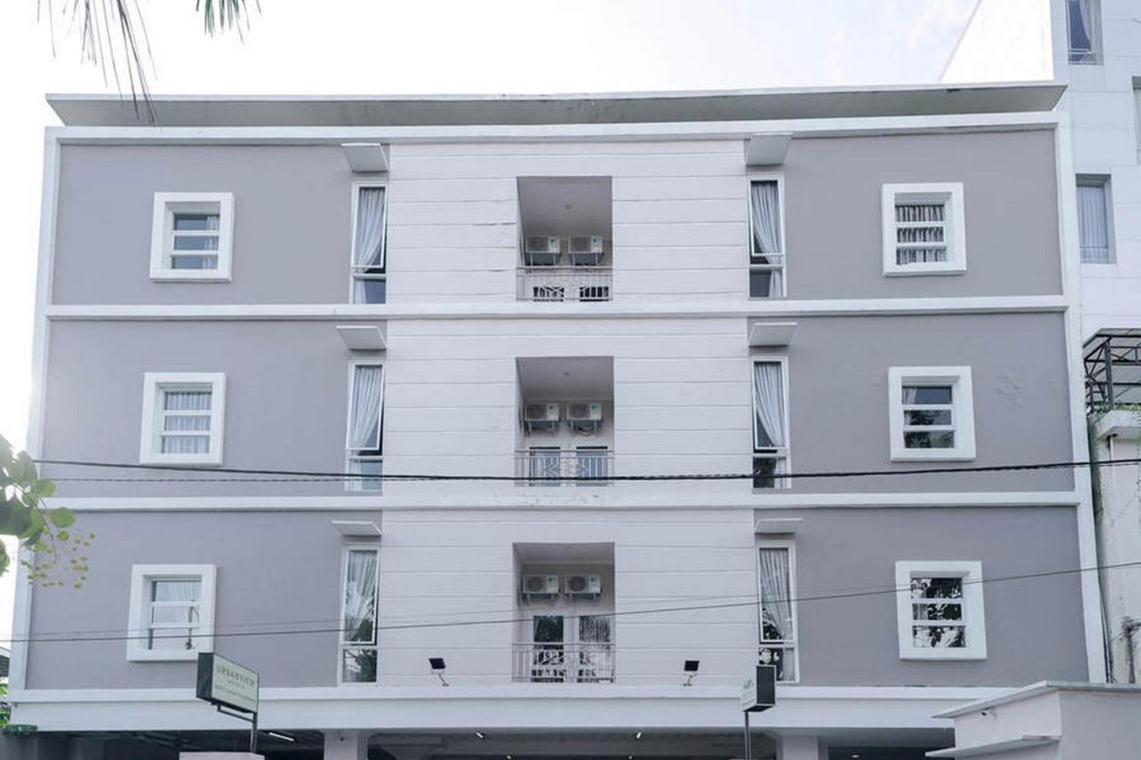 Urbanview Hotel Bari Syariah Palembang By Reddoorz Exteriér fotografie
